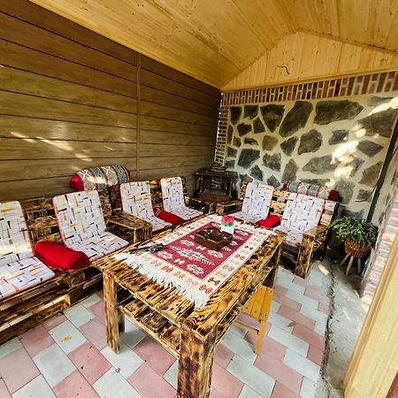 Guest house poligloti Telavi Extérieur photo