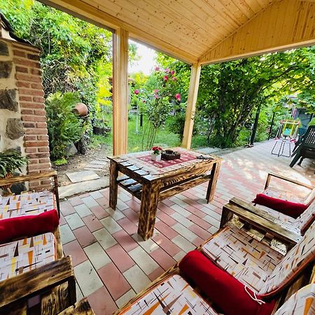 Guest house poligloti Telavi Extérieur photo
