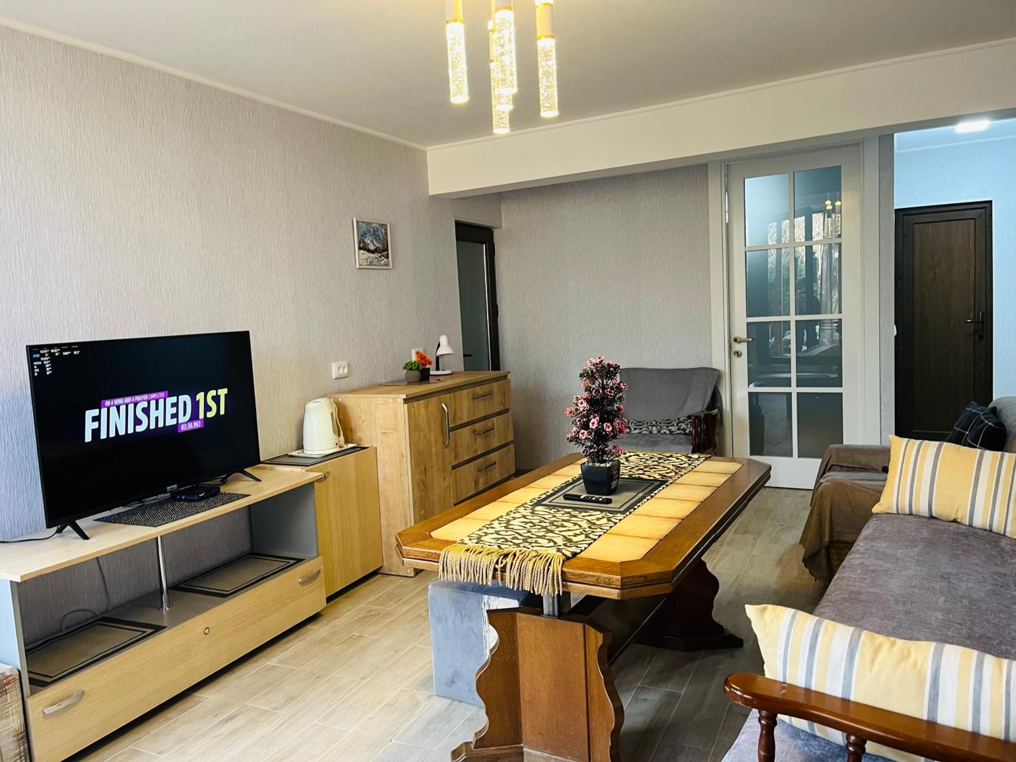Guest house poligloti Telavi Extérieur photo