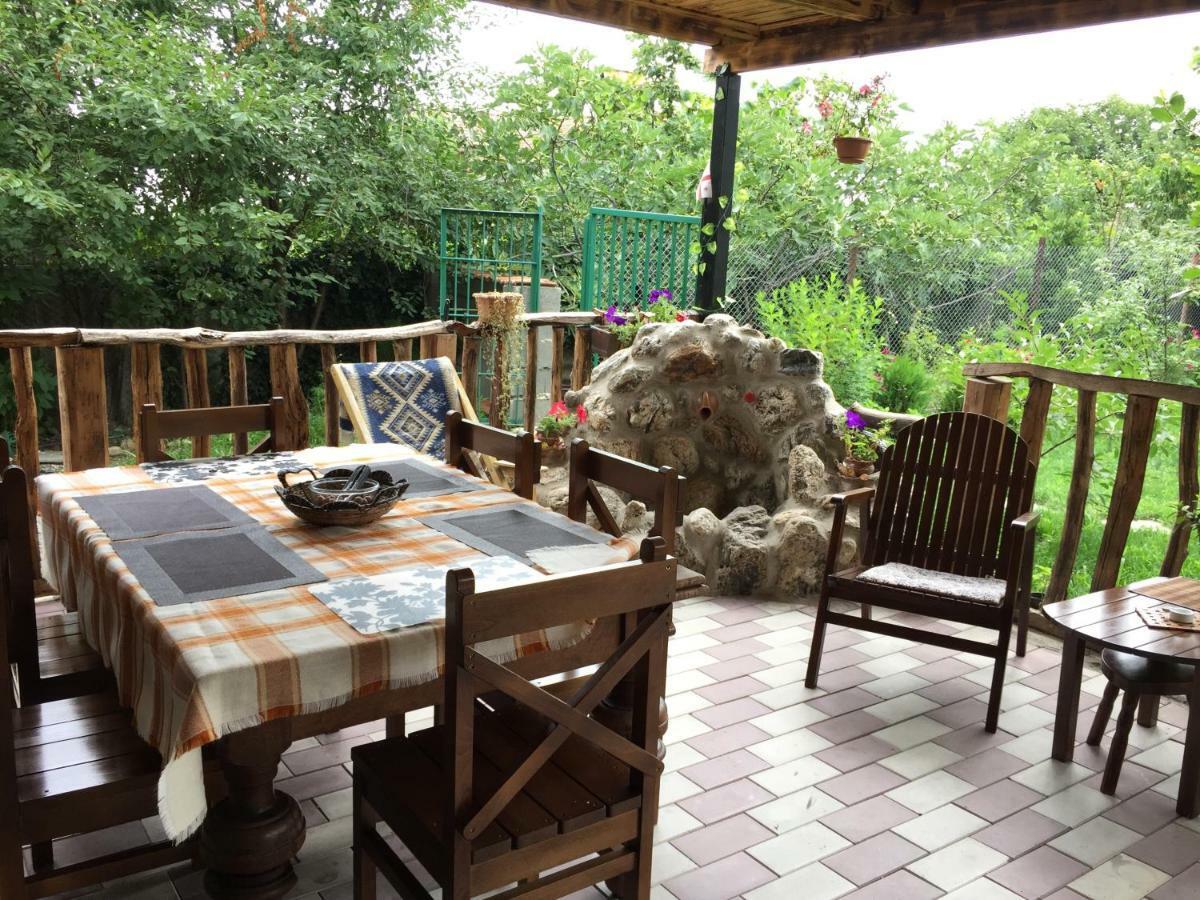 Guest house poligloti Telavi Extérieur photo