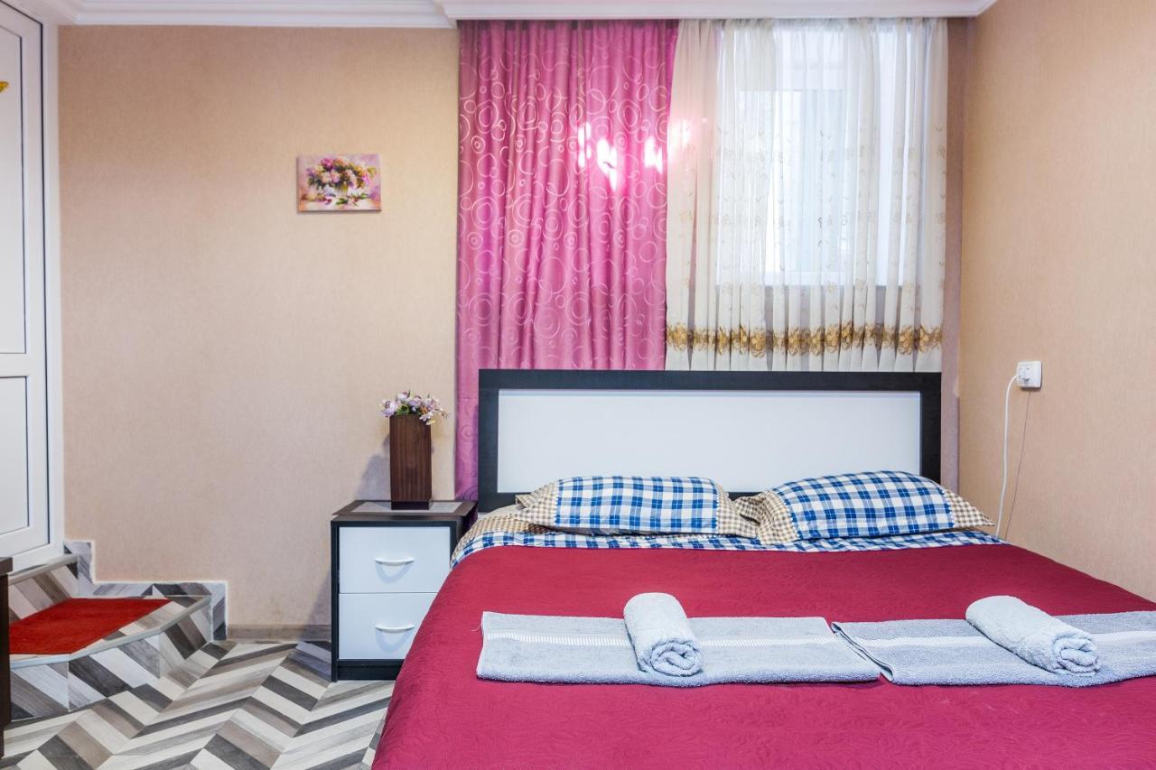 Guest house poligloti Telavi Extérieur photo