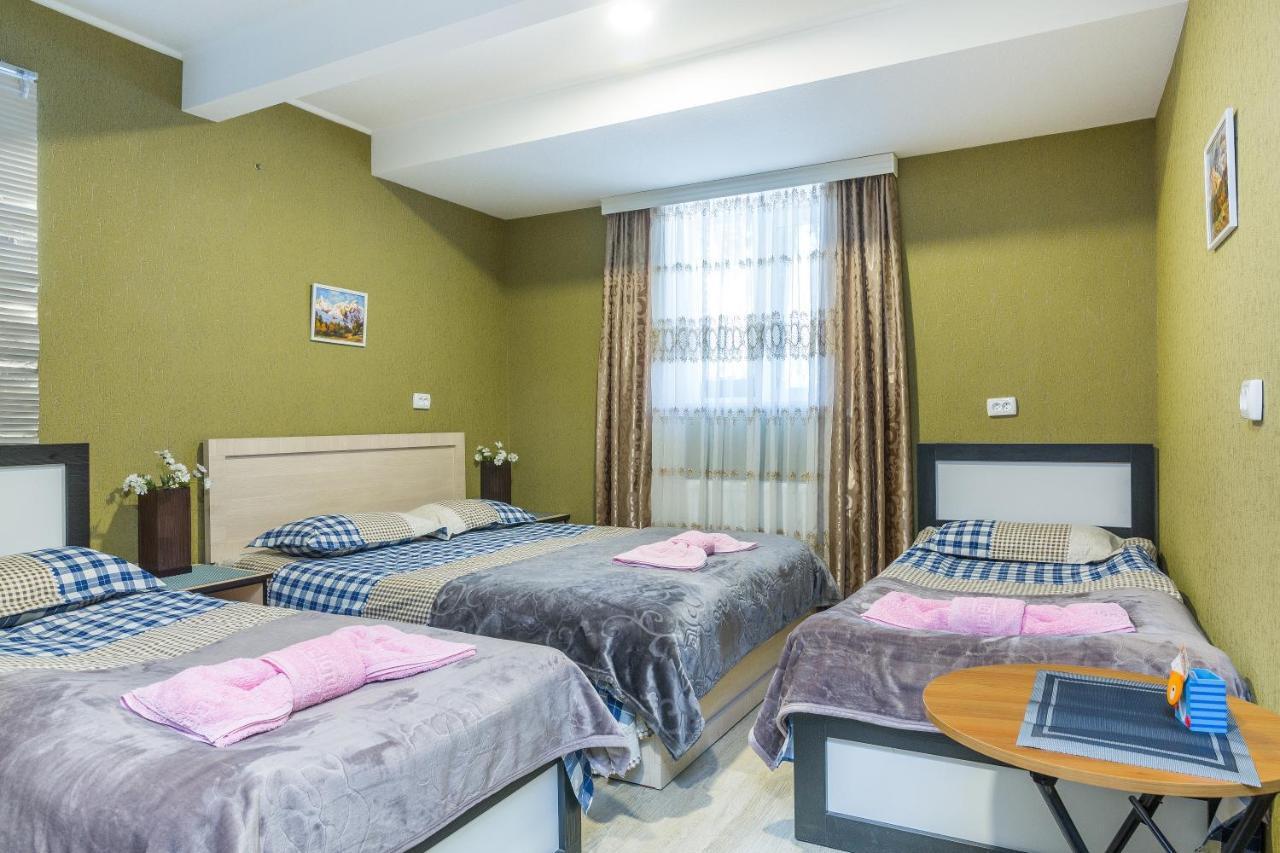 Guest house poligloti Telavi Extérieur photo